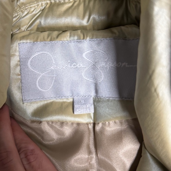 Y2K Jessica Simpson Belted Gold Puffer Coat Size Small - Picture 6 of 7